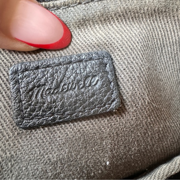 MADEWELL Leather Zip-Top Transport Crossbody Bag True Black - Picture 5 of 15